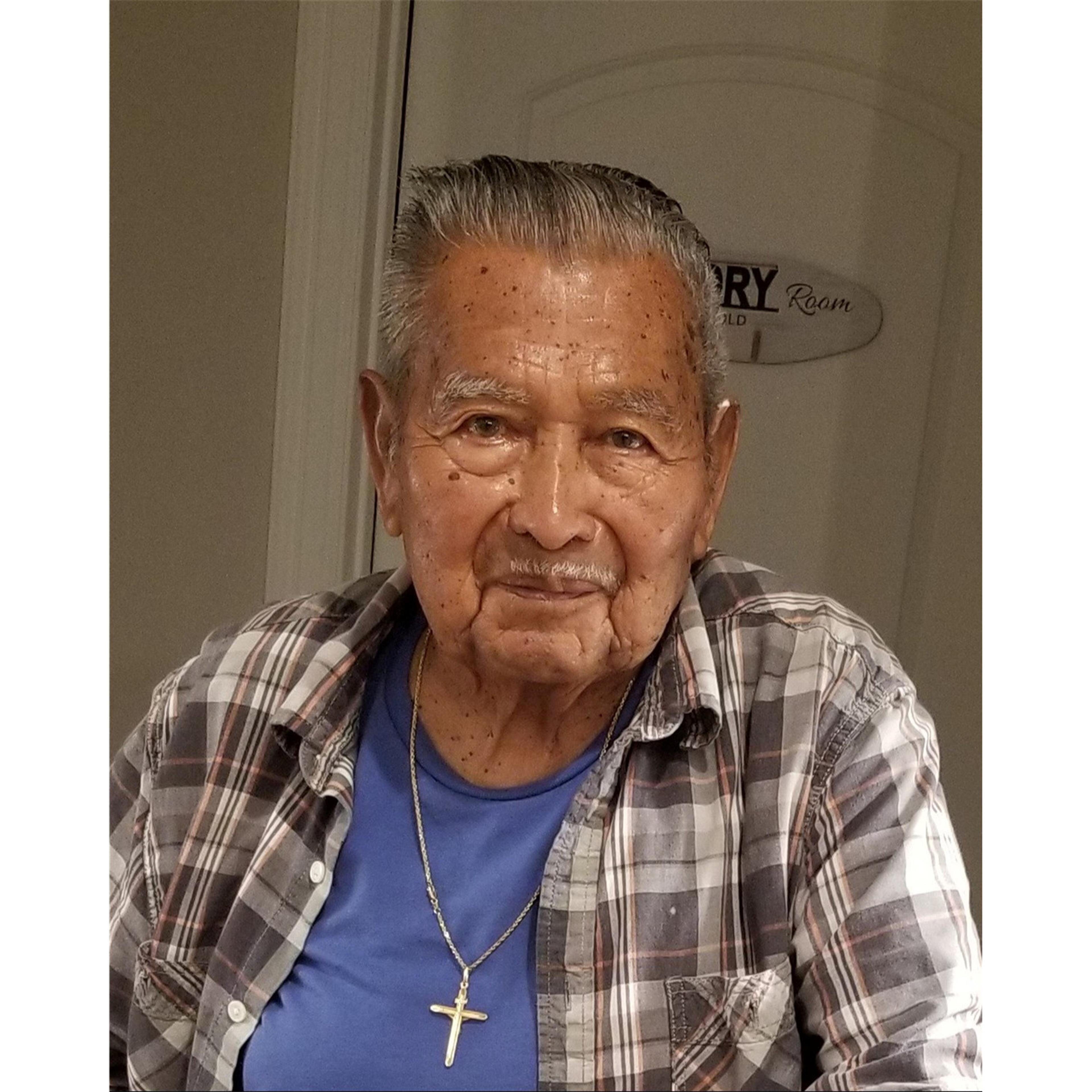 Santiago Rivas Sr.