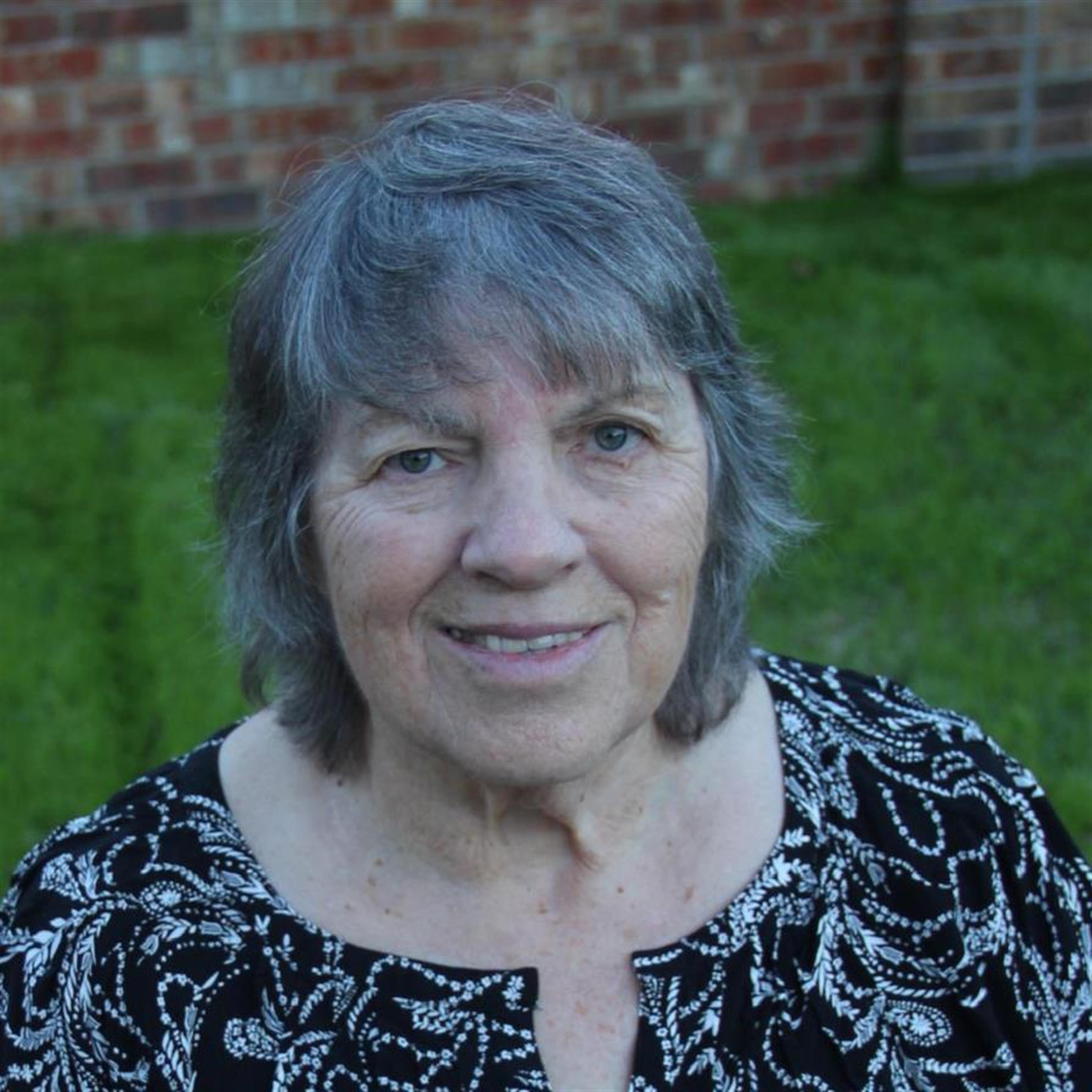 Loretta Mae Legband