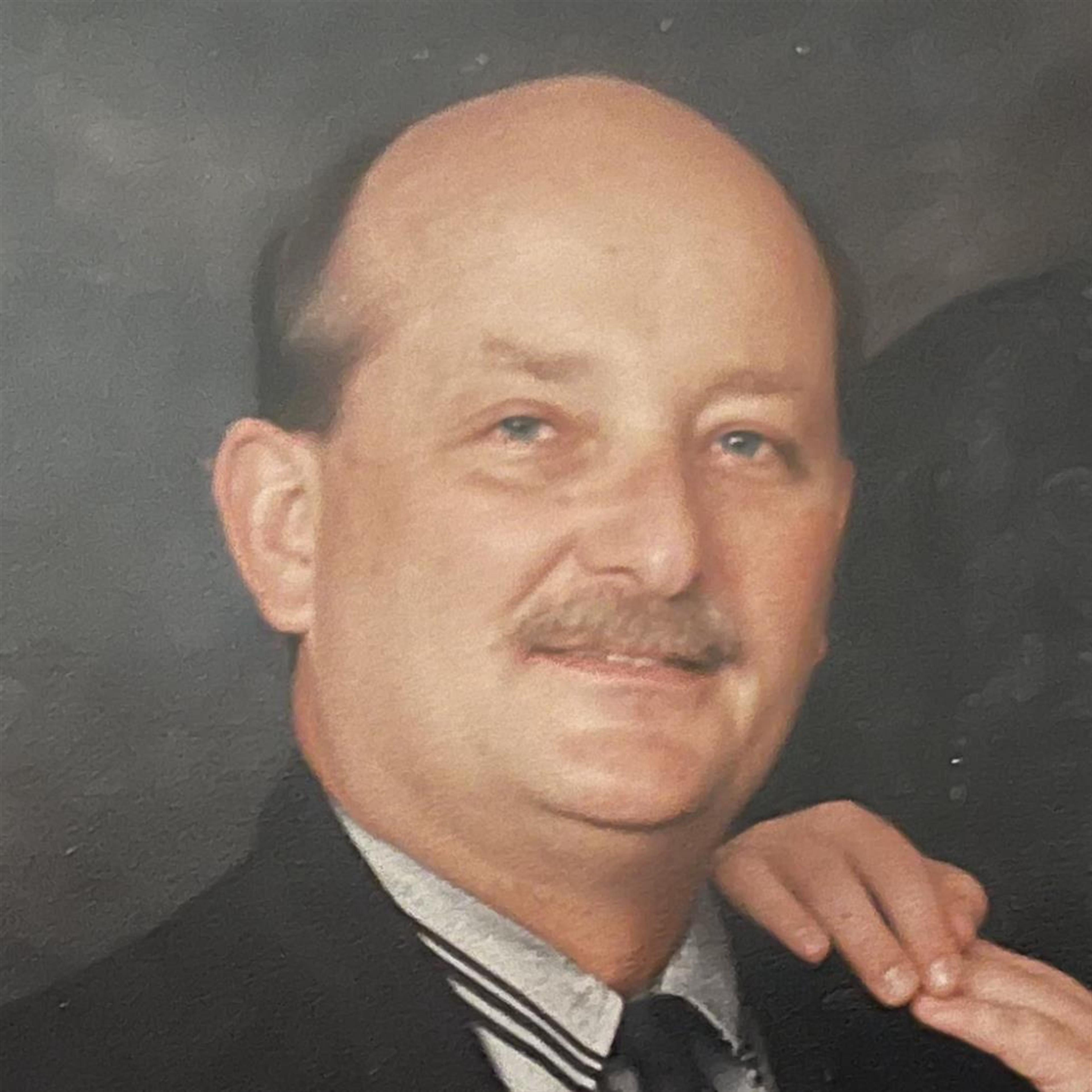 Ashley Stephen How's obituary picture