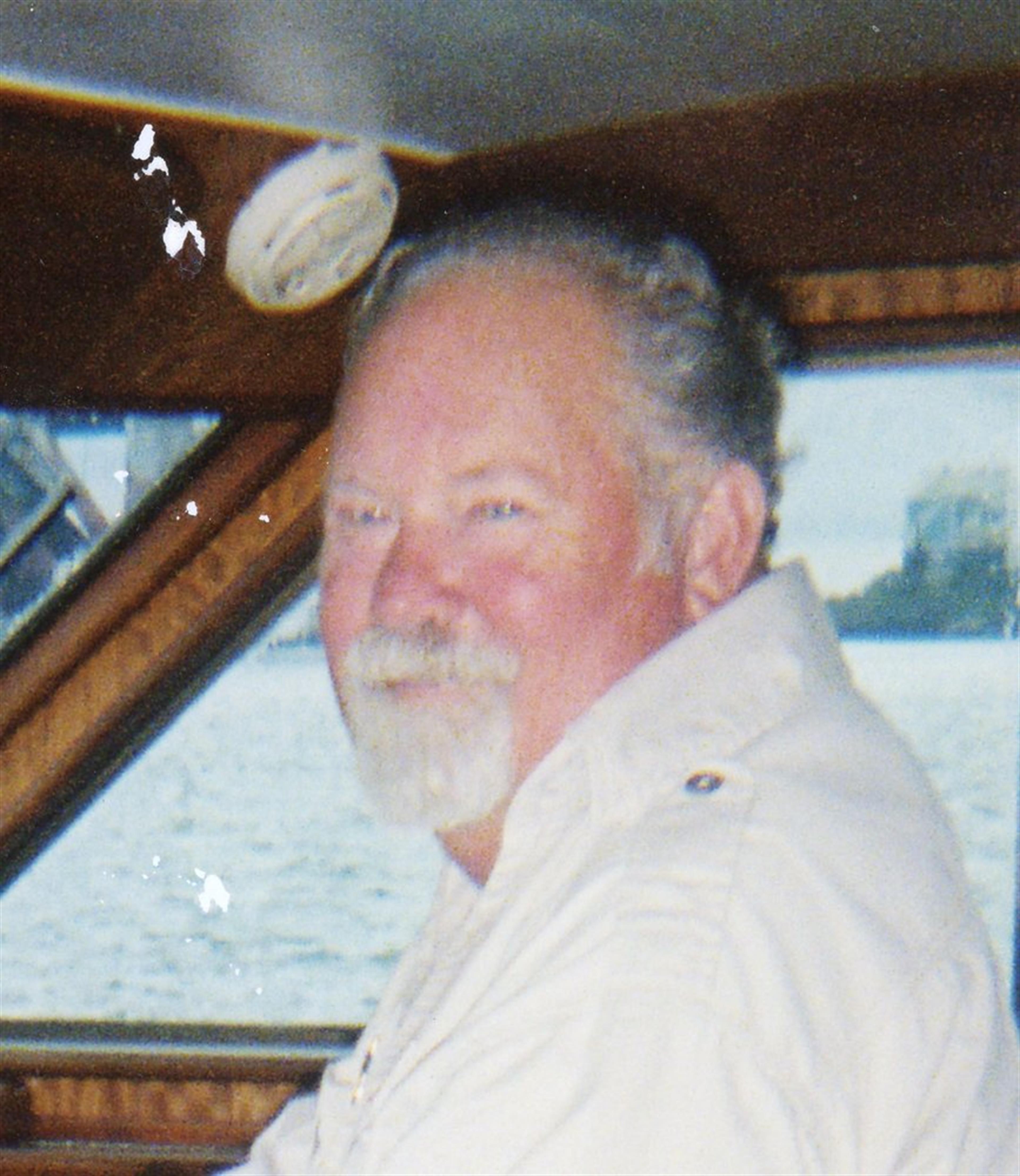 Bill Edwin Holley's obituary picture