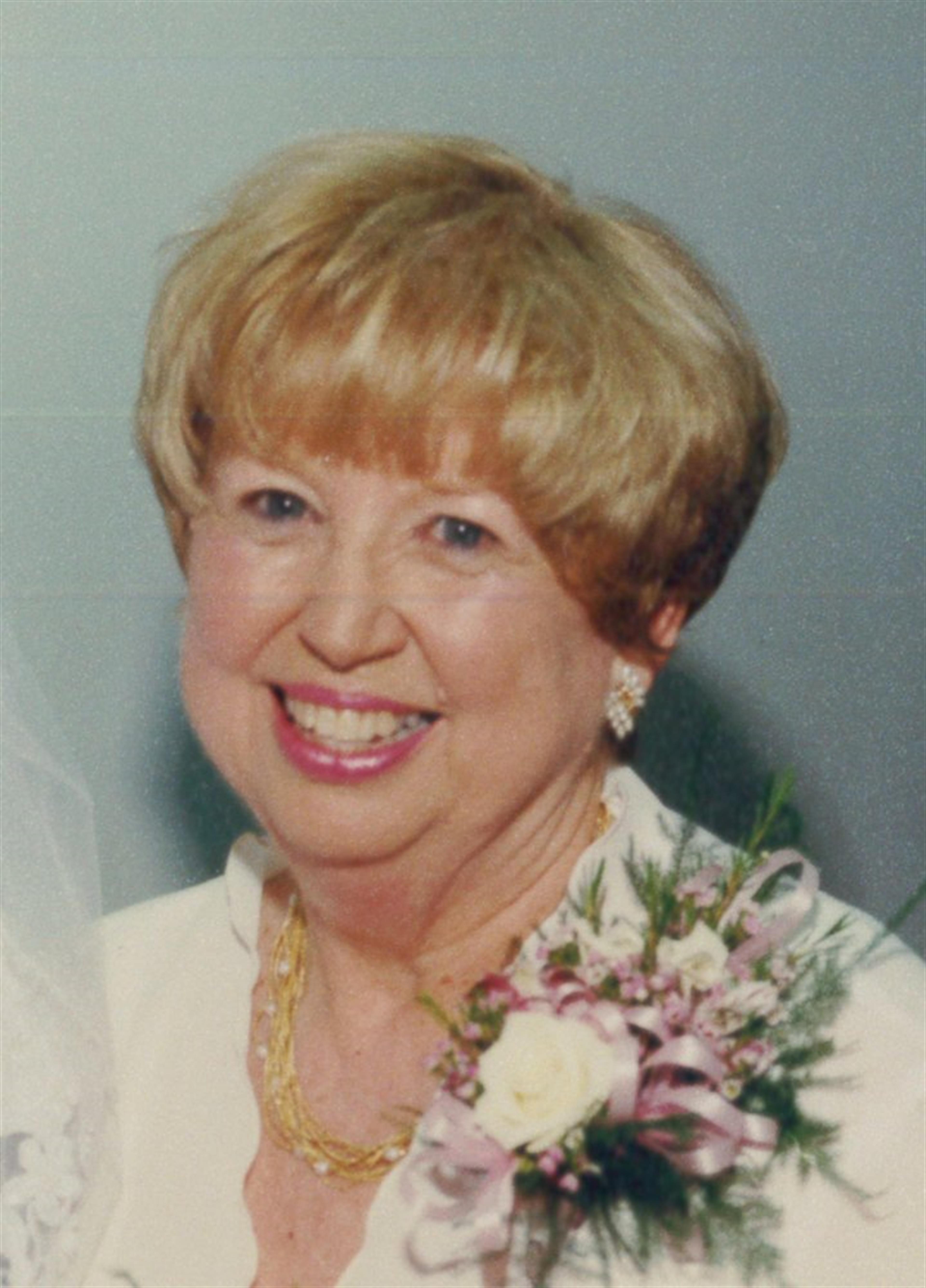 Theta Dell Cessac's obituary picture