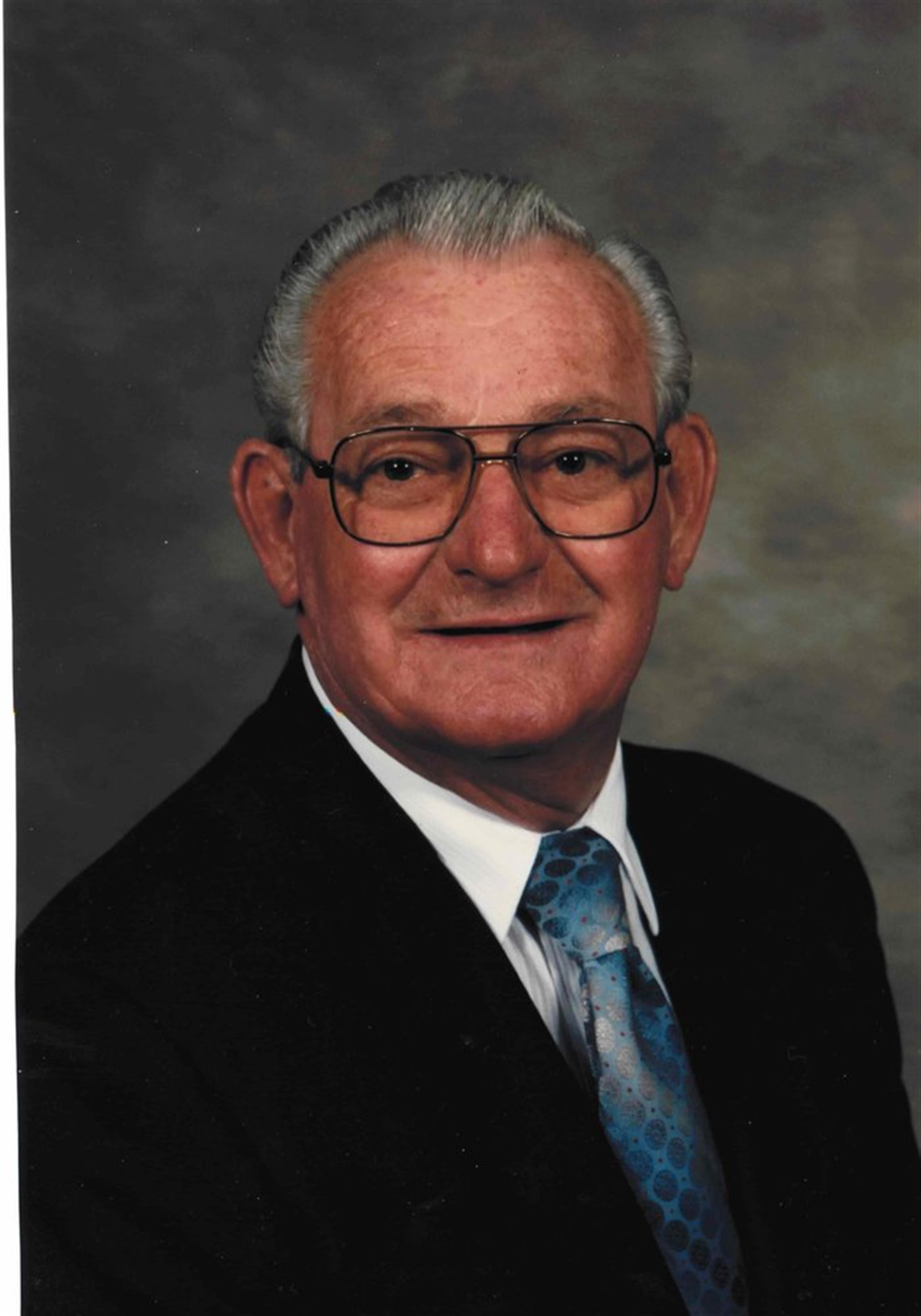 Lang "Bill" Sr.'s obituary picture