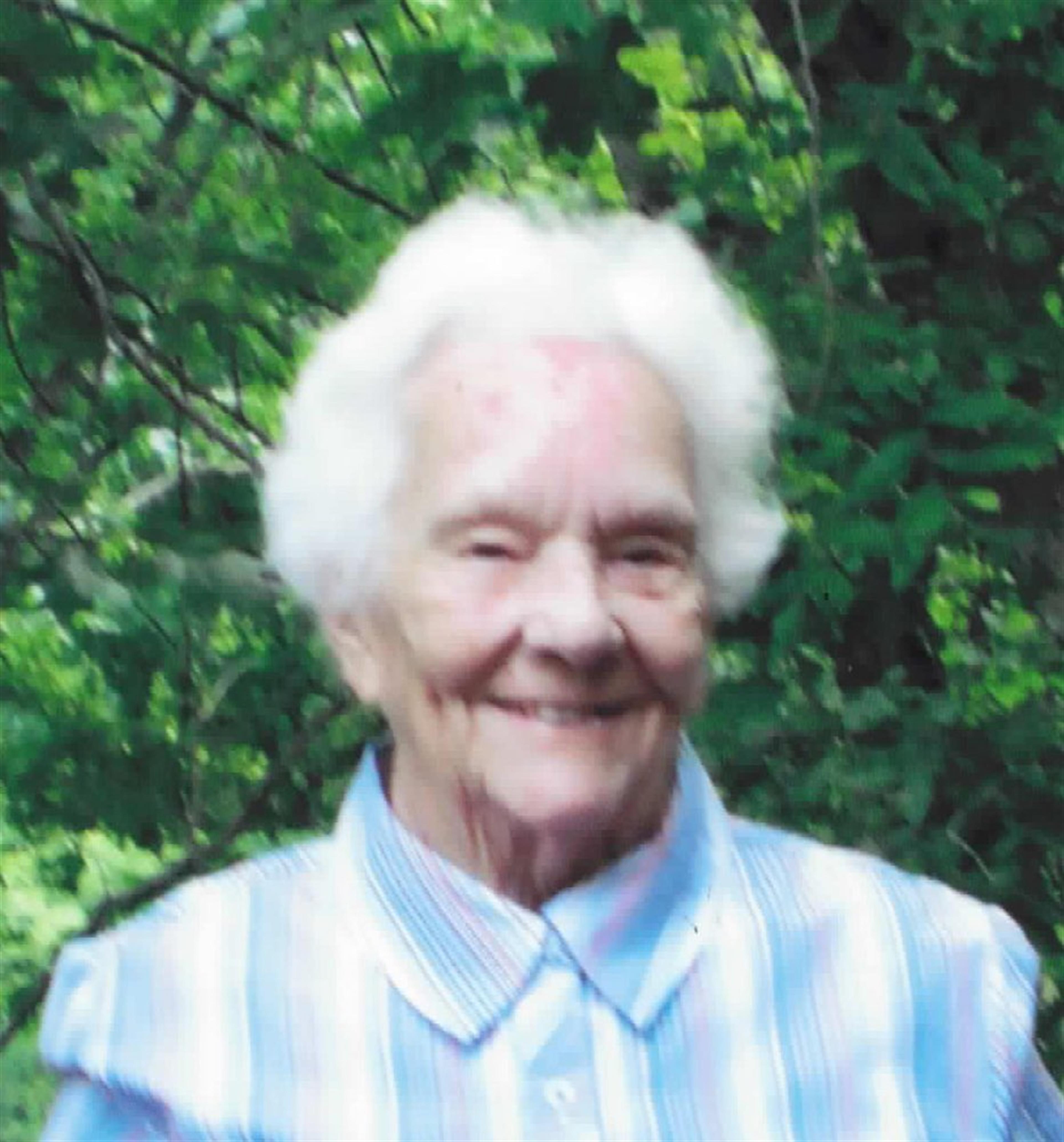 Doris Irene Virginia Carter's obituary picture