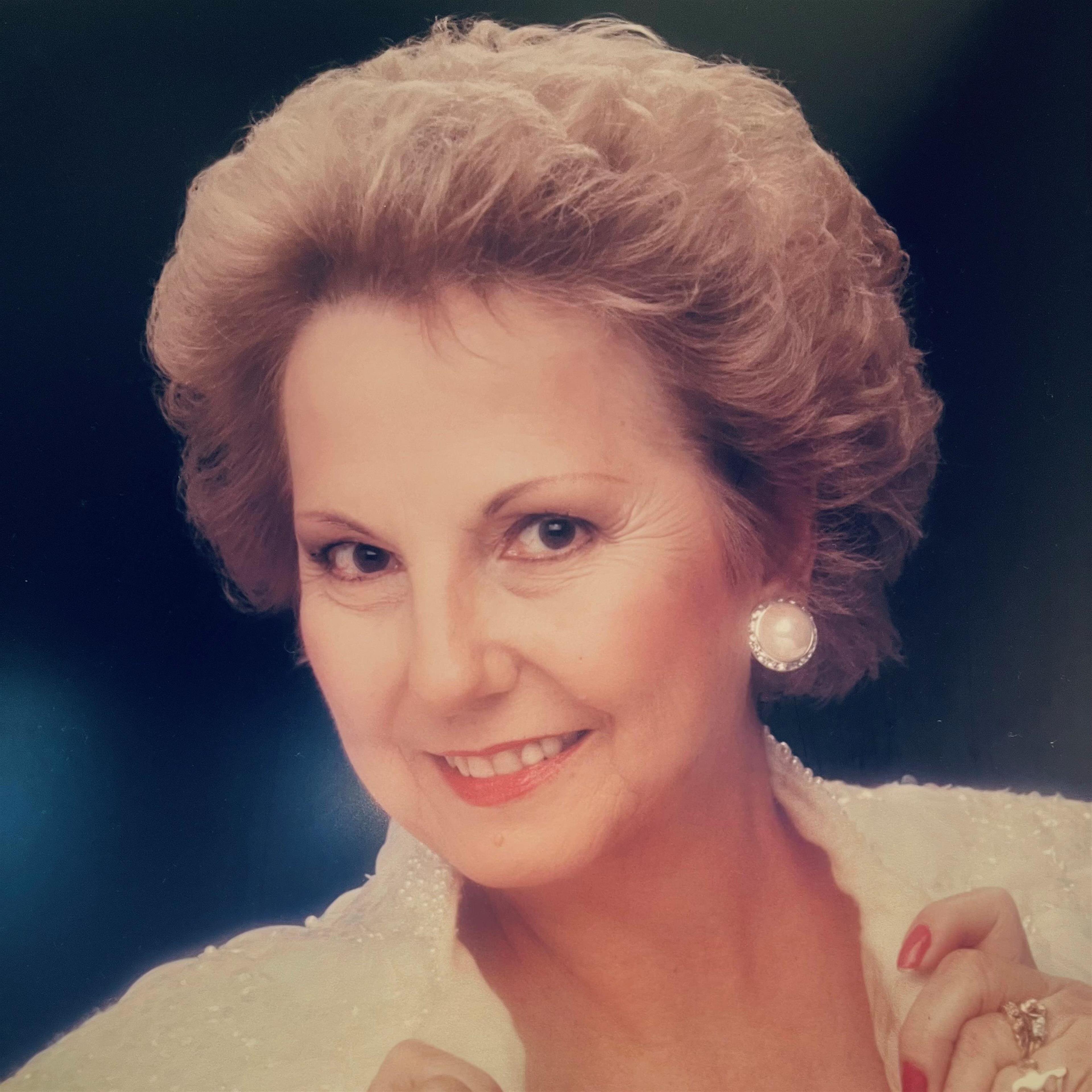 AMPARO RIGAU
