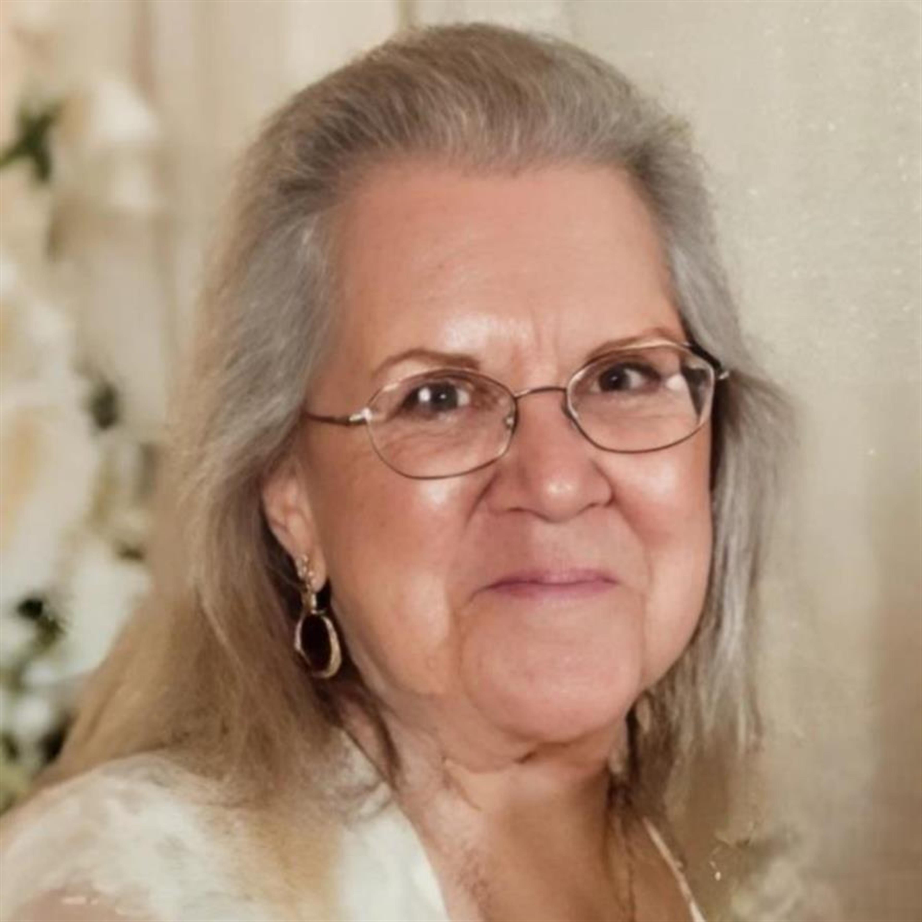 Clinnita R. Halcomb