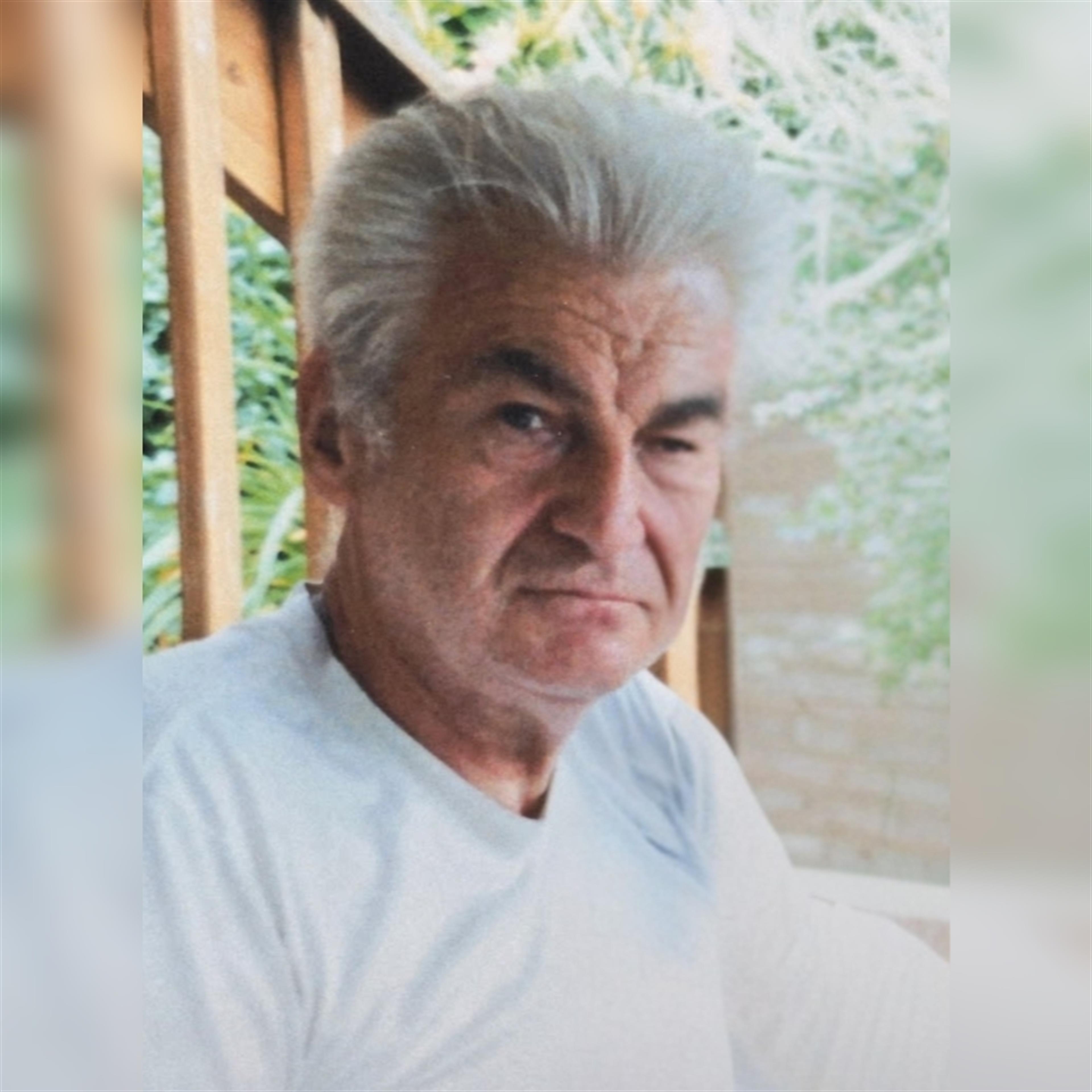 Robert E. DeBold