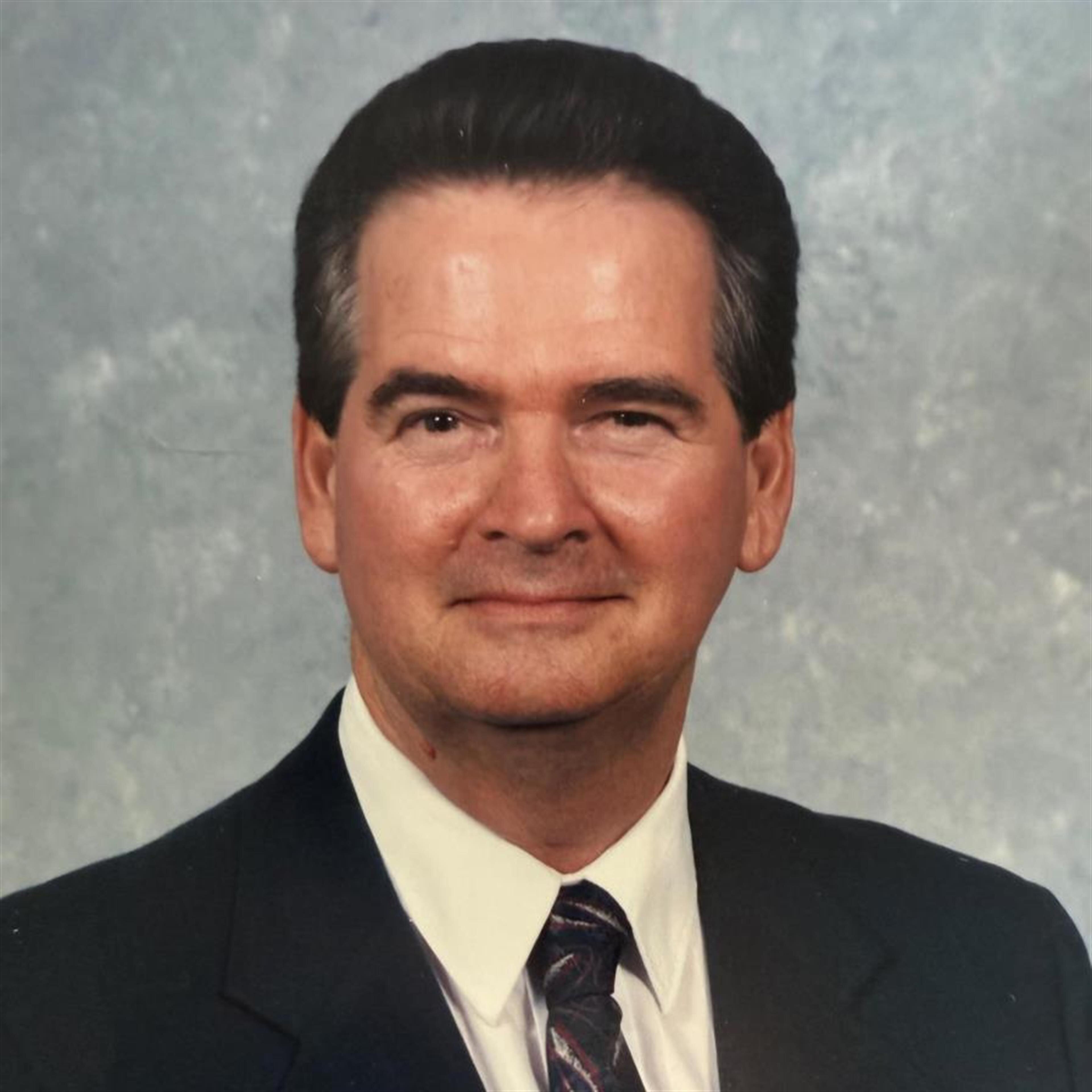 Howard H Smith
