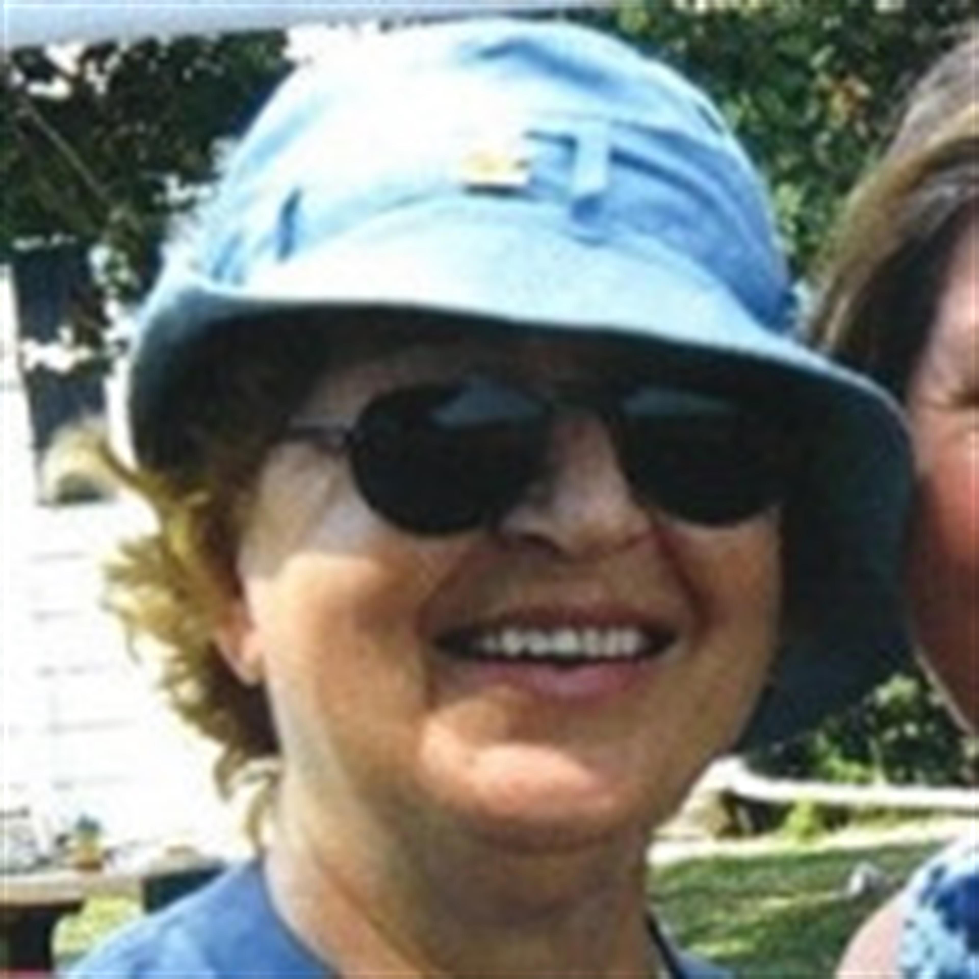 Vivian McCart's obituary picture