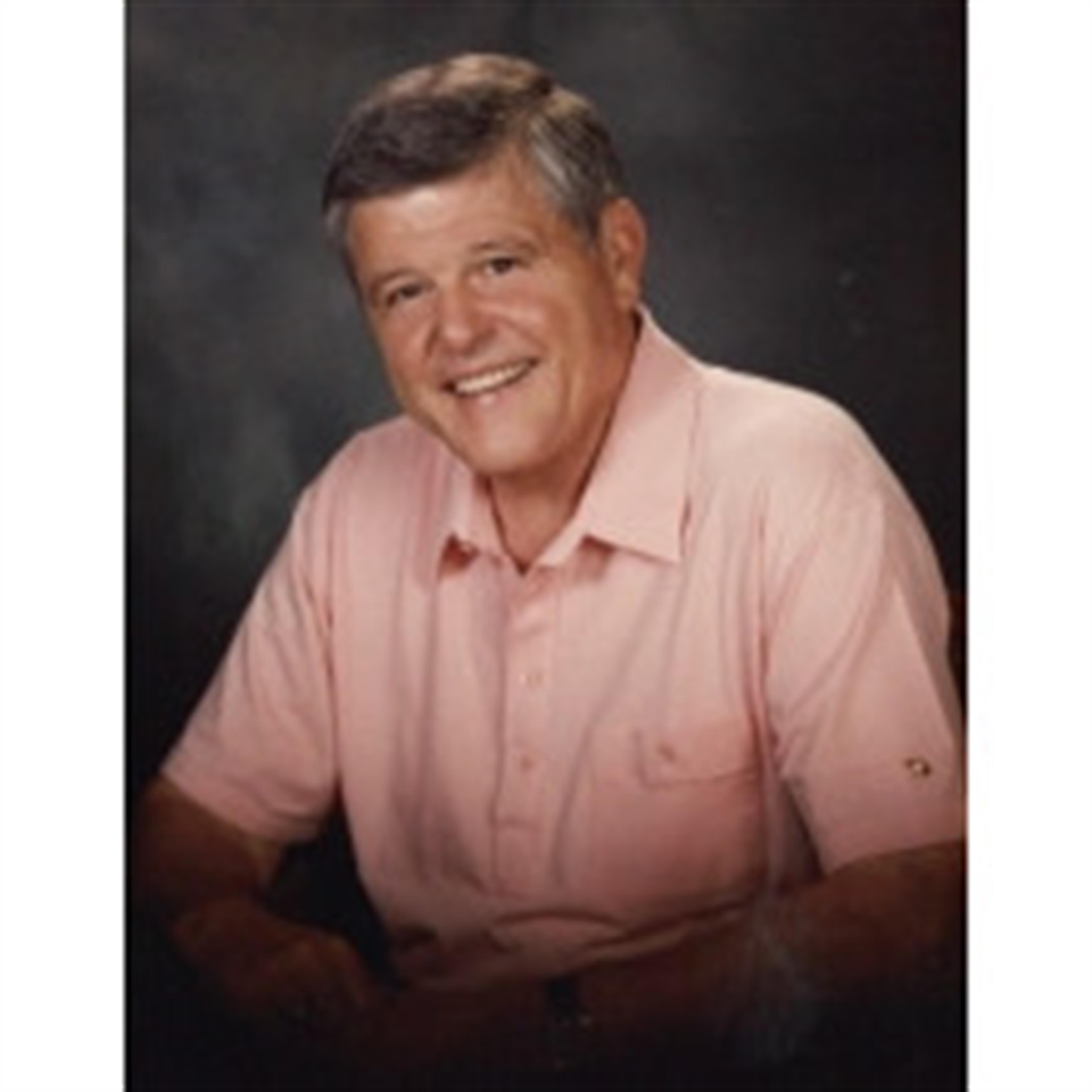 Kent Wright Lange's obituary picture
