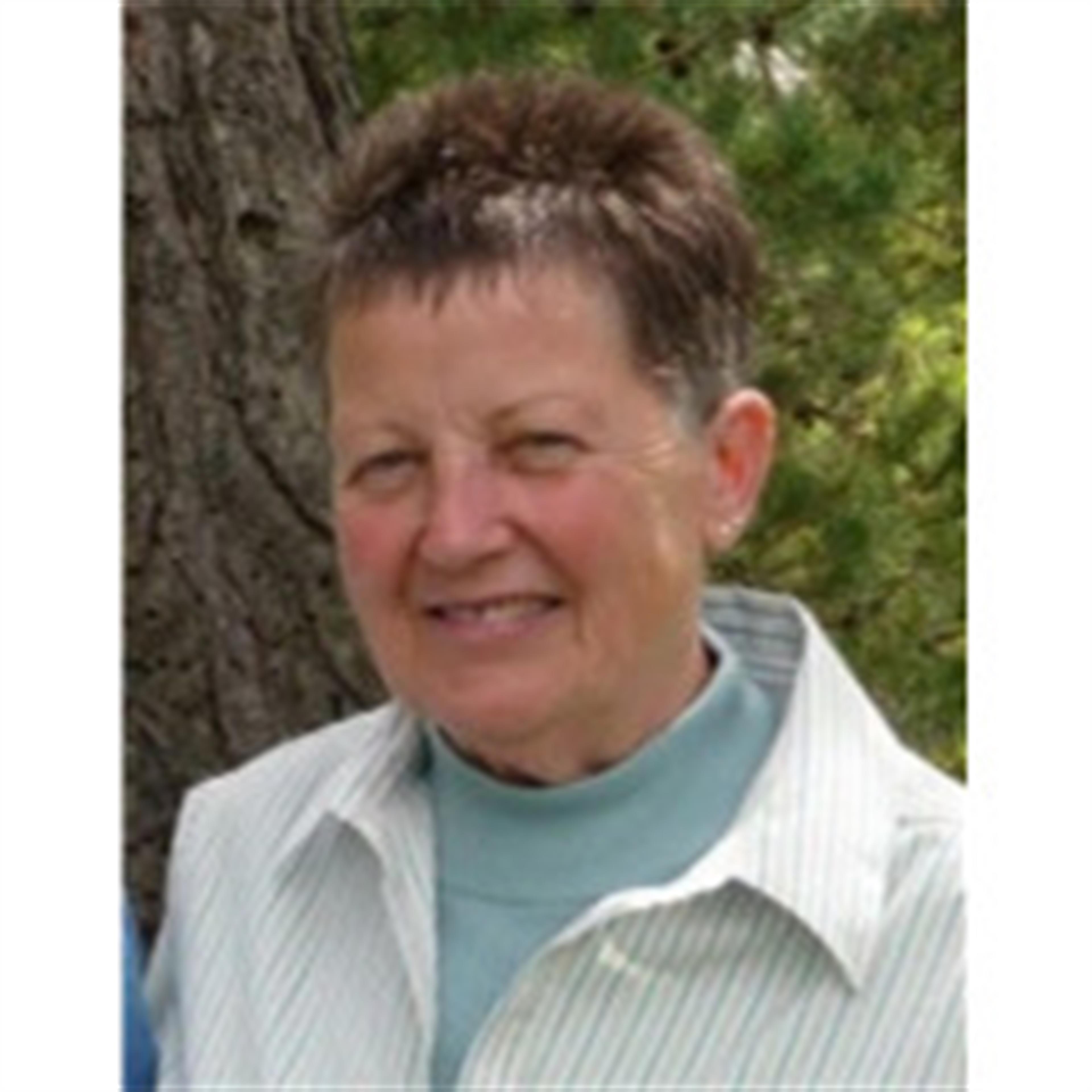 Elizabeth 'Betty' Dhority's obituary picture