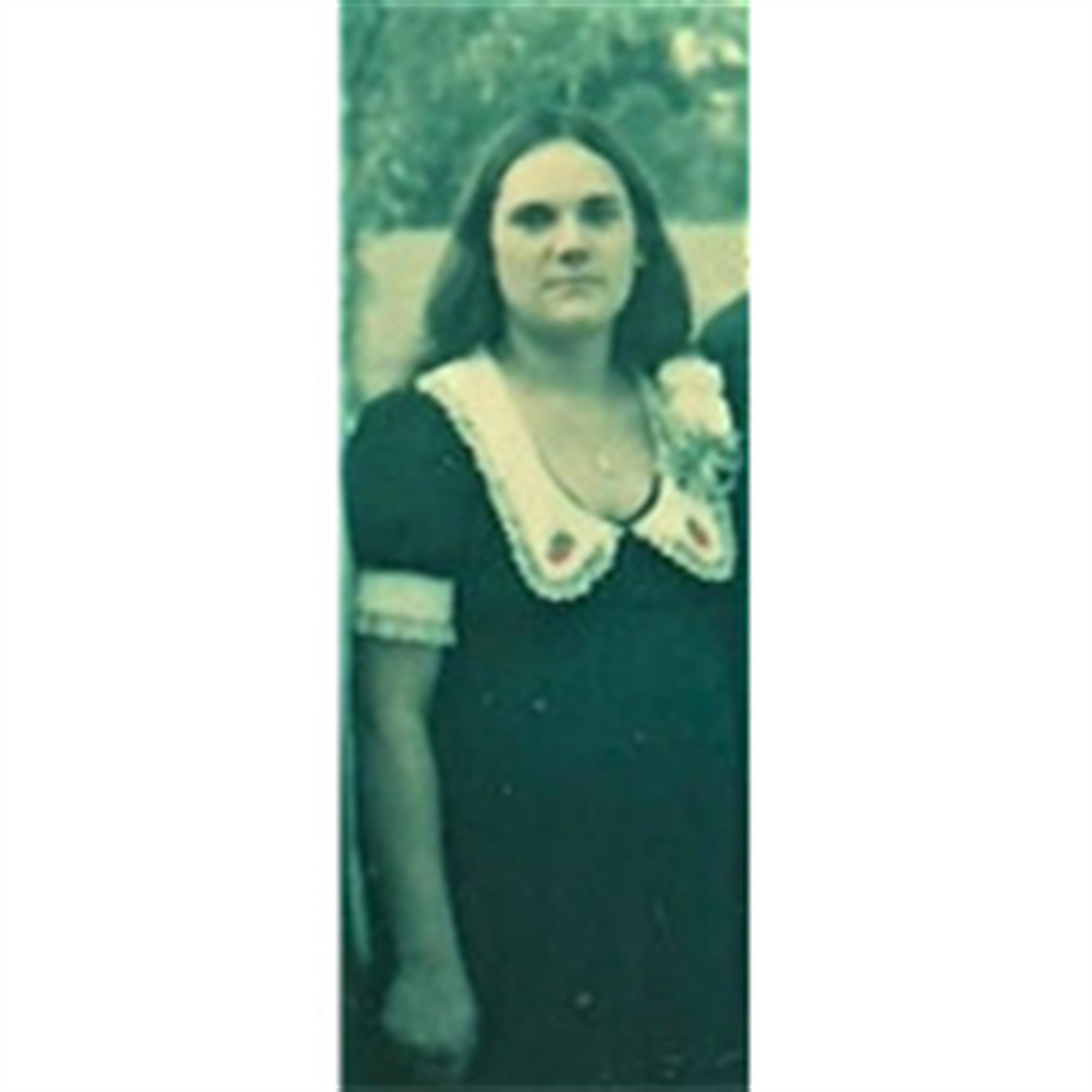 Tina Zugg's obituary picture