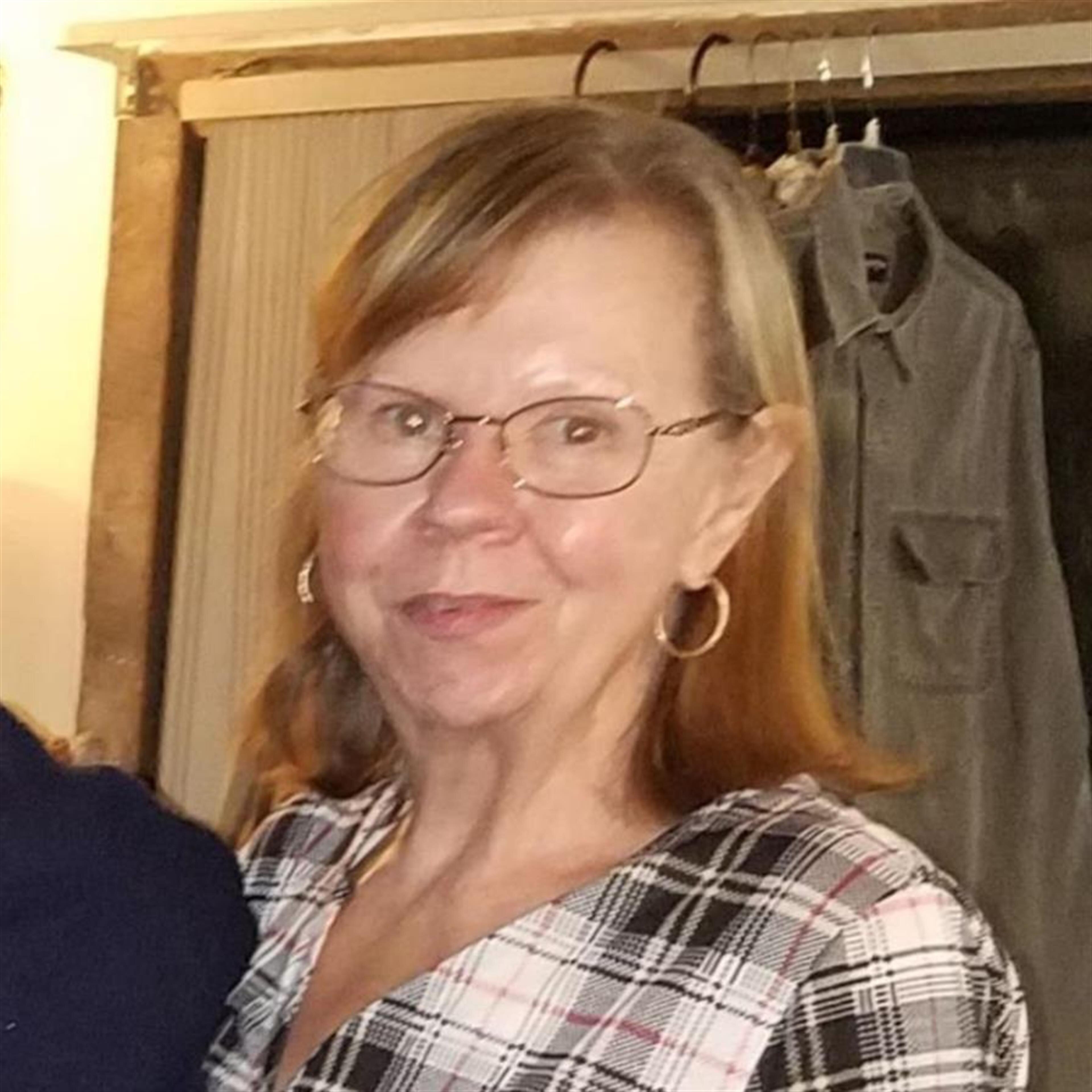 Gloria Ross