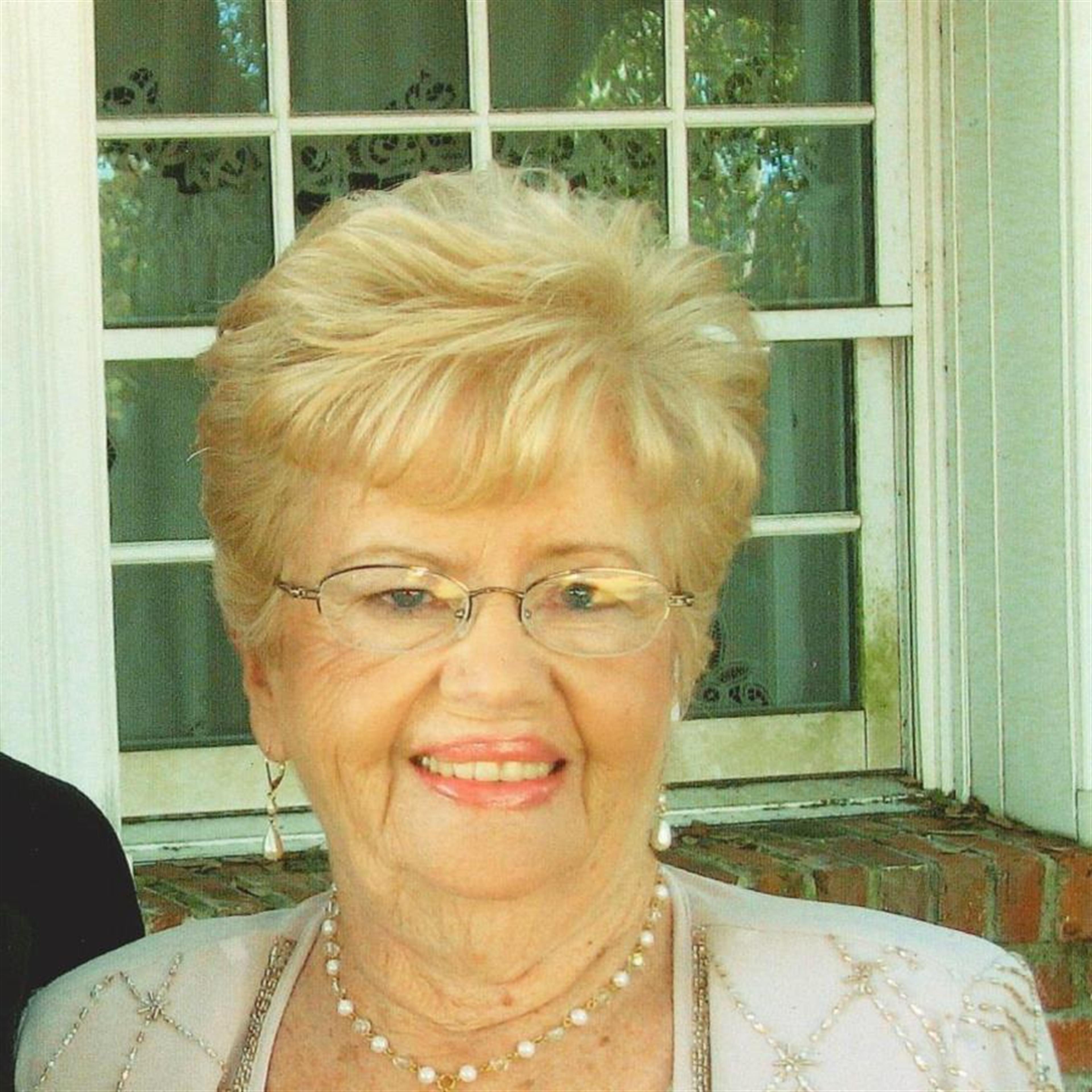 Joan Lillian Lackore's obituary picture