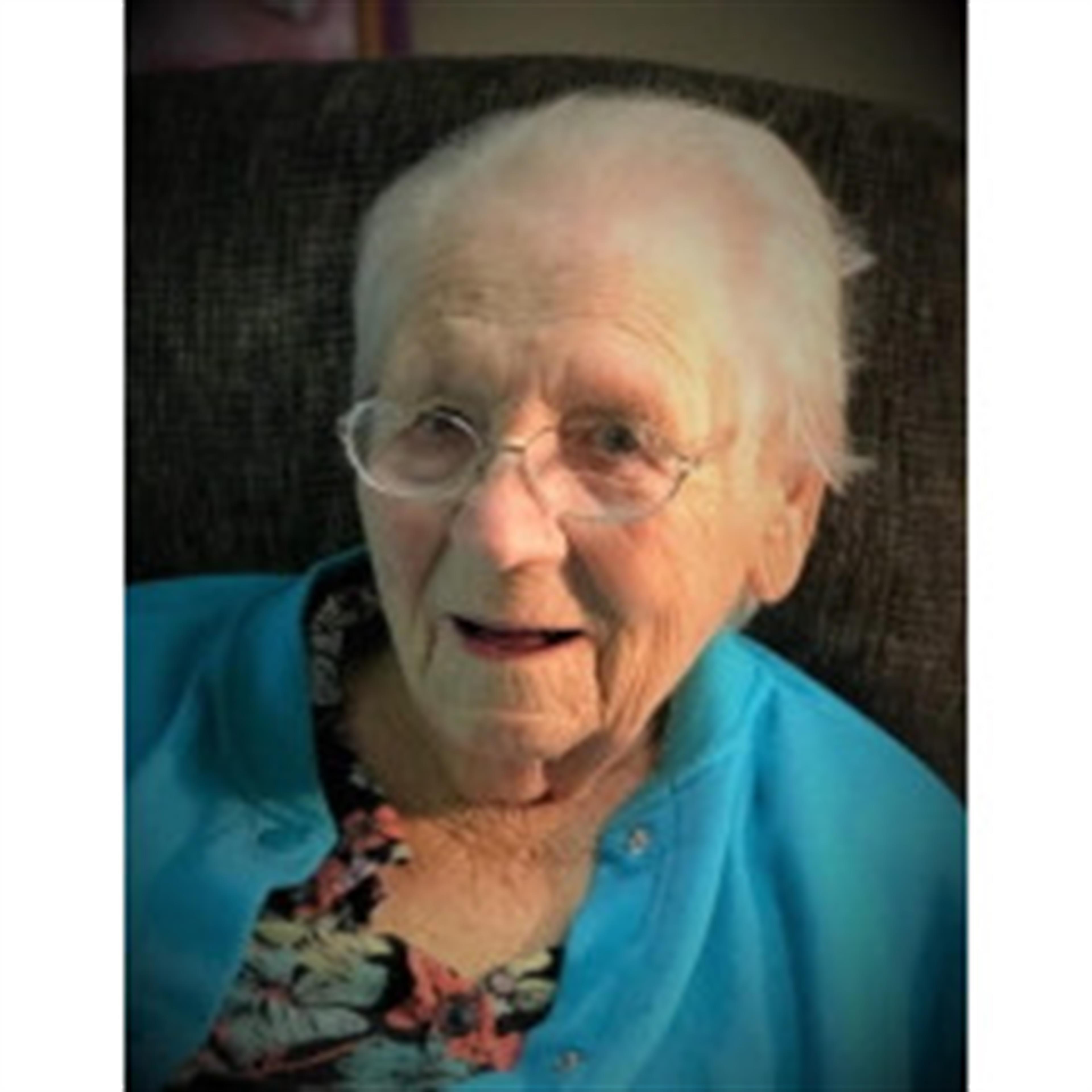Isabel Helen Beard's obituary picture