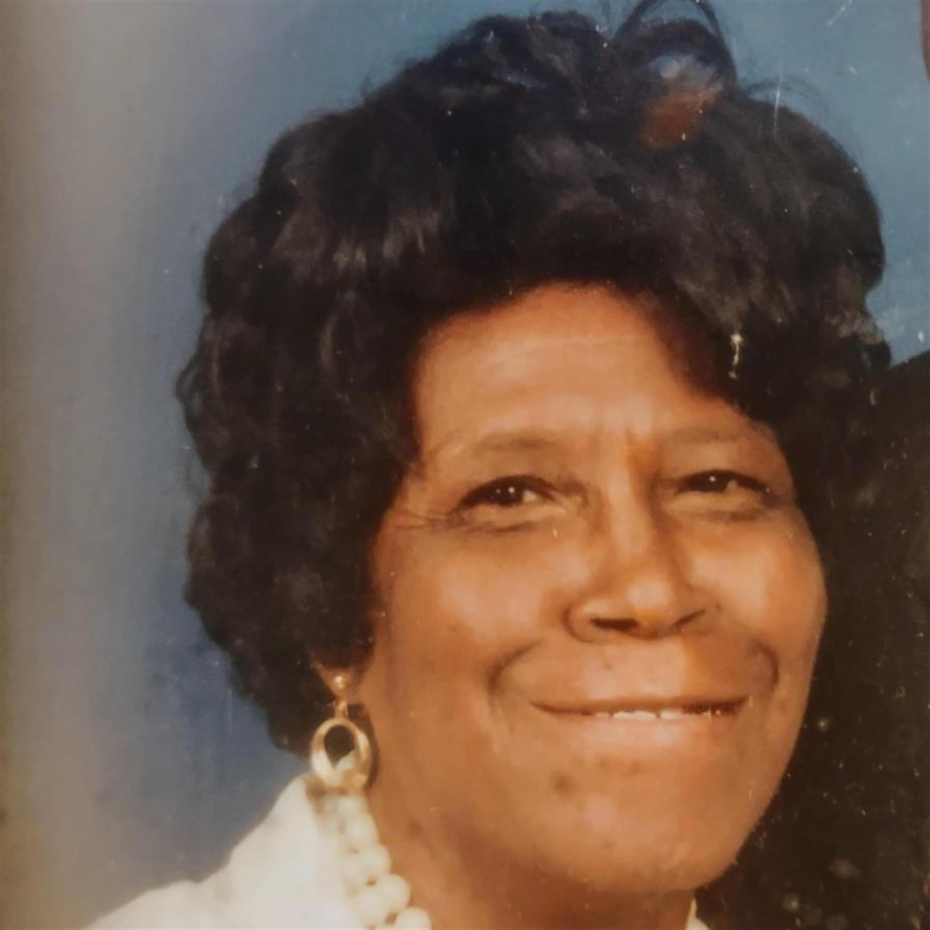 MRS. ANNIE BELLE GREER