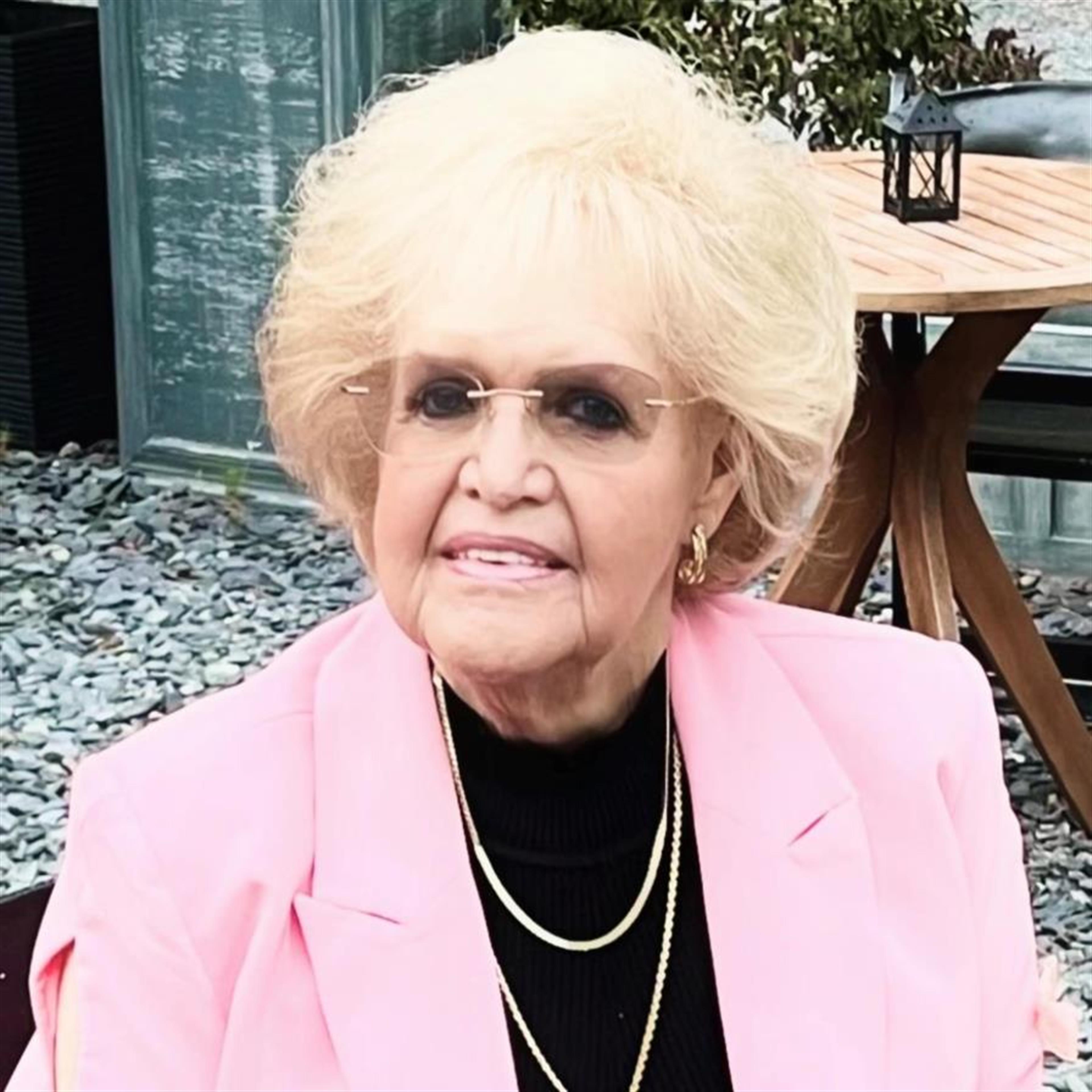 Frankie "Delorise" Cumbie