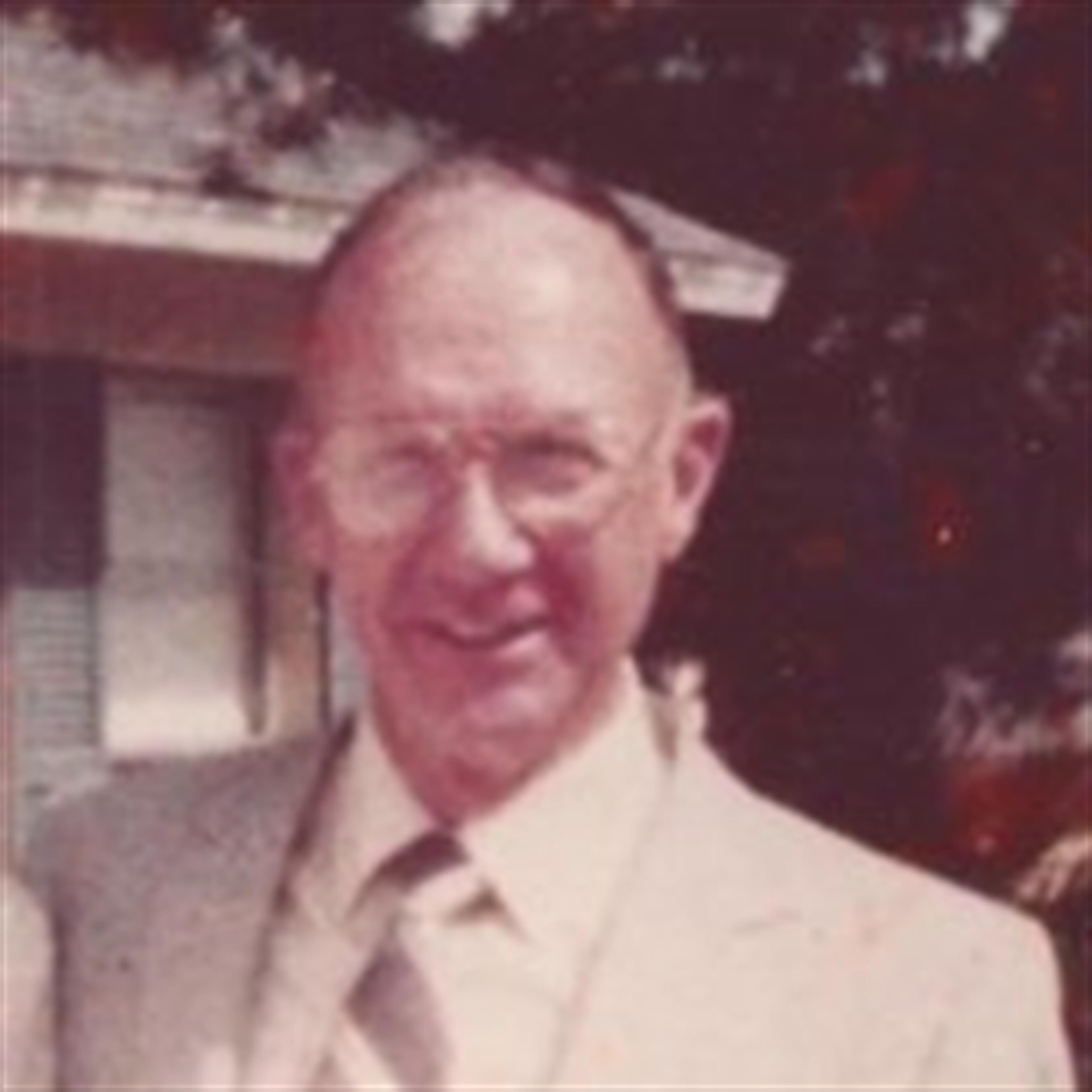 Ellis McDaris (Hartville)