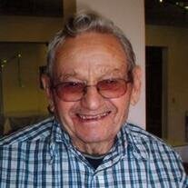 Charlie  Alberti