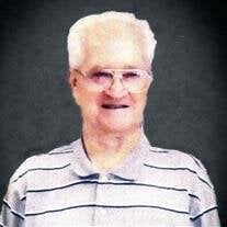 William (Tom)  Tucker