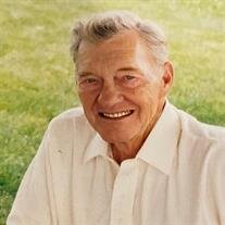 Lloyd Gustin