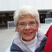 Evelyn "Evie" Molinari