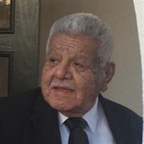 Ricardo "Riche" Flores