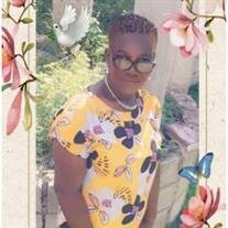 Verona McNish (Tun Tun)