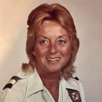 Lorraine Couture Hopper