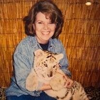 Lorraine Ellis