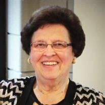 Nadine Janet Winiarski