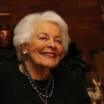 Carmen Benavente de Orrego-Salas