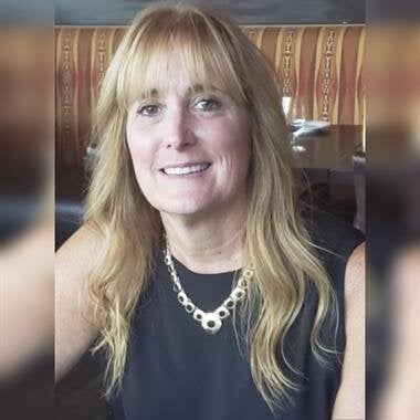 Laura Ann Pakledinaz