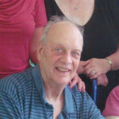 Ralph Gardner Simons