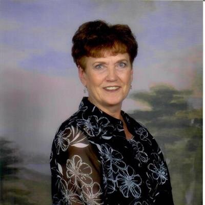 Eleanor Dennis (Pallo)