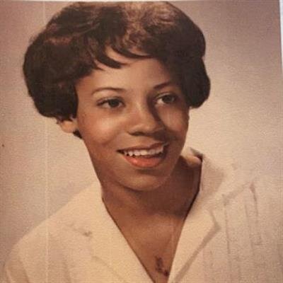 Carolyn M Hodges