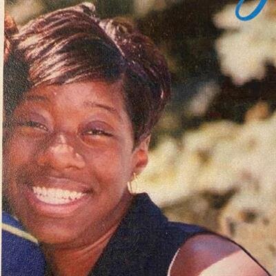 Jeanine R Davis