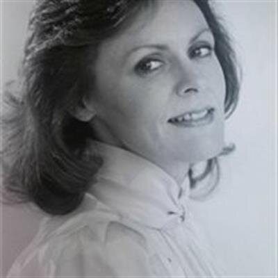 Gloria Lemos