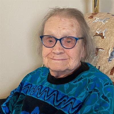 Helen M Vanderveen