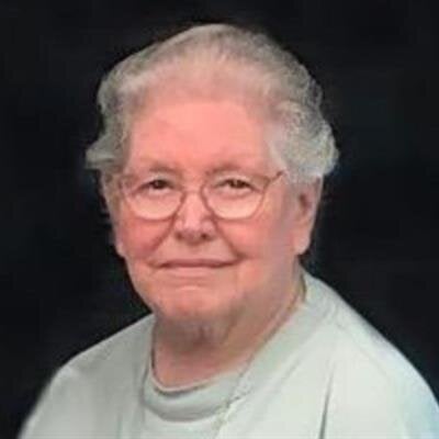 Beverly Ellen Heil