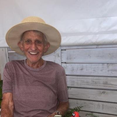Roberto Linares
