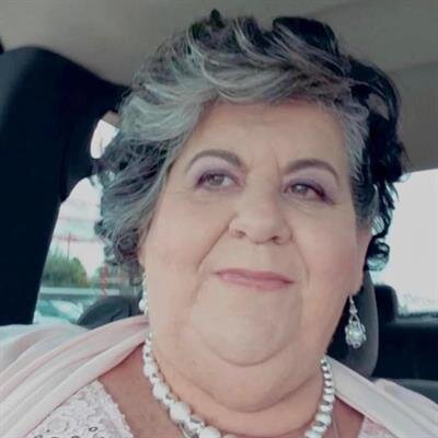 Laura M Garza