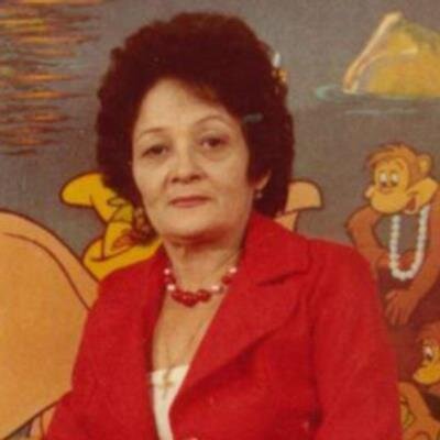 Laura C Ruiz