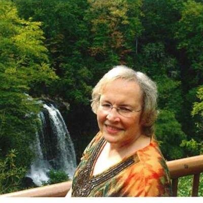 Mrs. Lana S Hicks