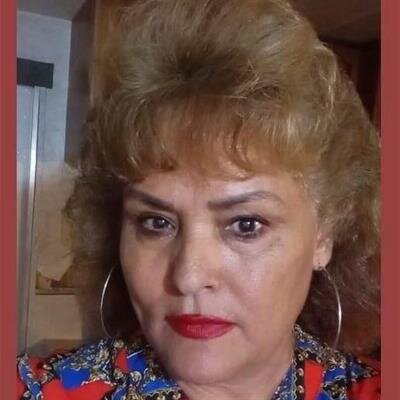 Maria Elena Flores