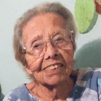 Prisca J Barrera